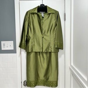 Jessica Howard 2-pc dress/jacket suit. Sage green, size 12.
